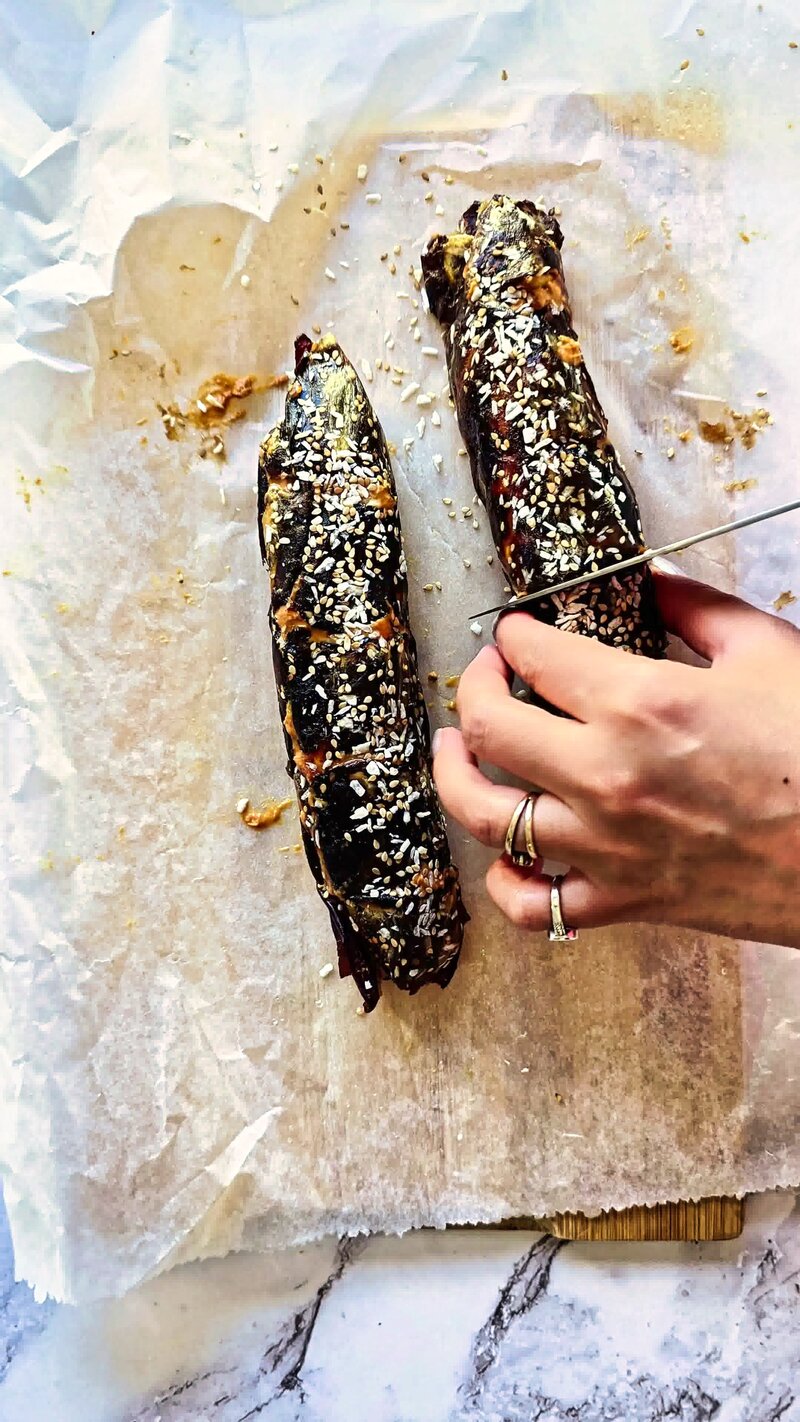 Image of the recipe cooking step-1-10 for Date Banana Sushi