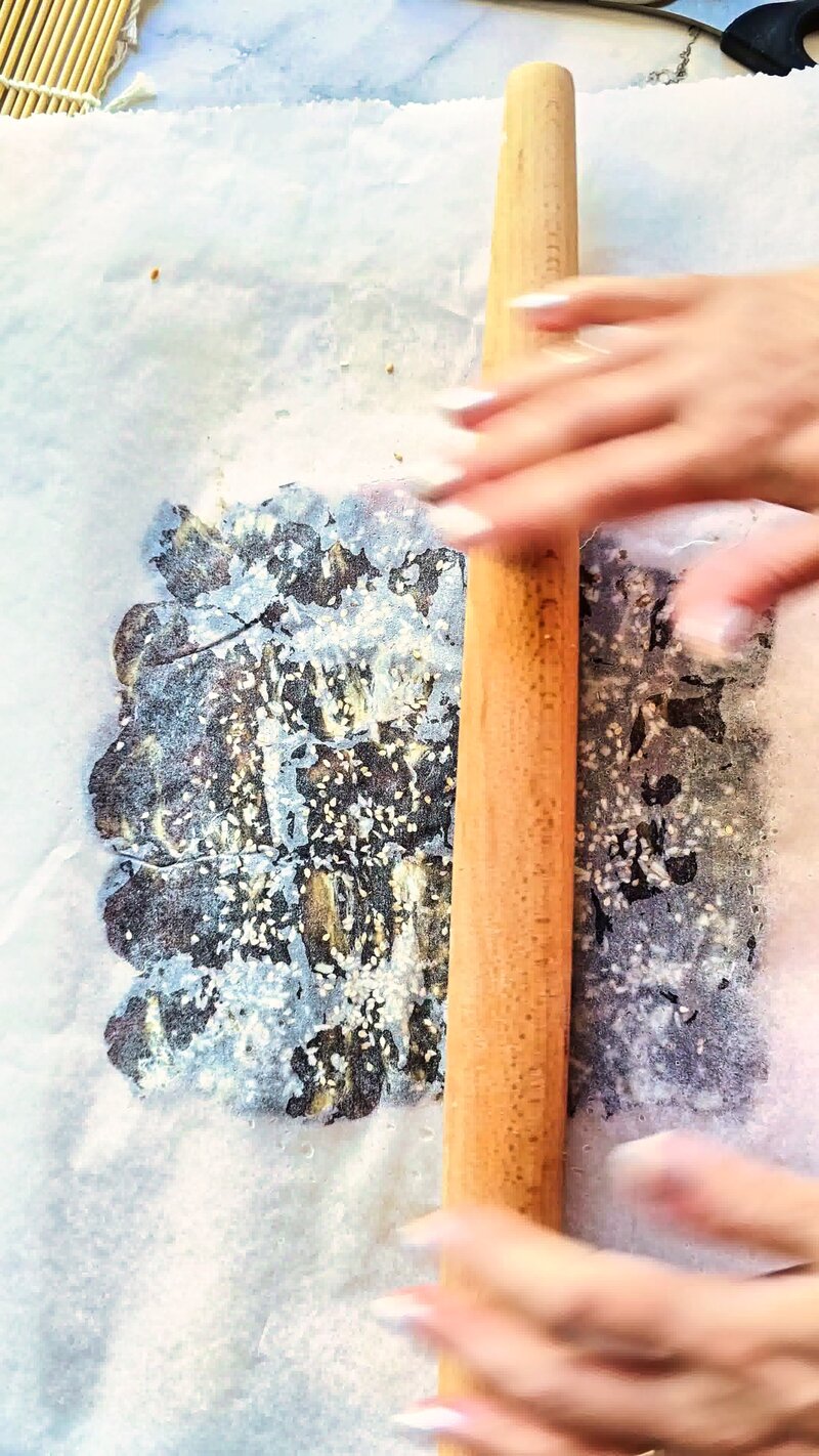 Image of the recipe cooking step-1-5 for Date Banana Sushi