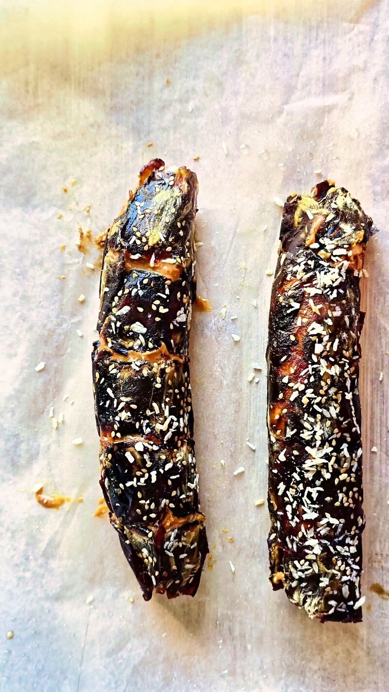 Image of the recipe cooking step-1-8 for Date Banana Sushi