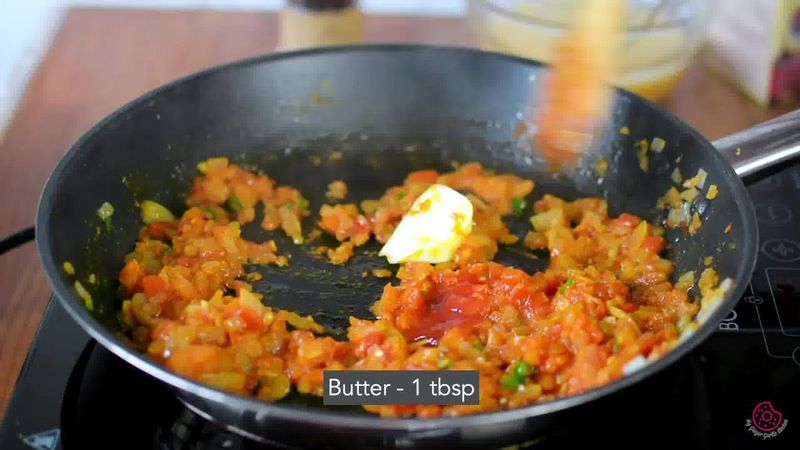 Image of the recipe cooking step-1-10 for Egg Bhurji