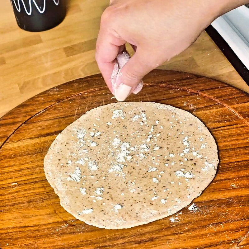 Image of the recipe cooking step-2-2 for Flaxseed Paratha