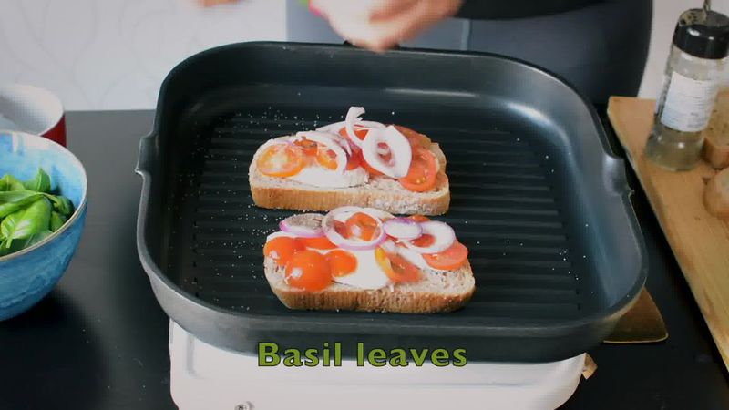 Image of the recipe cooking step-1-4 for Grilled Tomato Mozzarella Sandwich Recipe