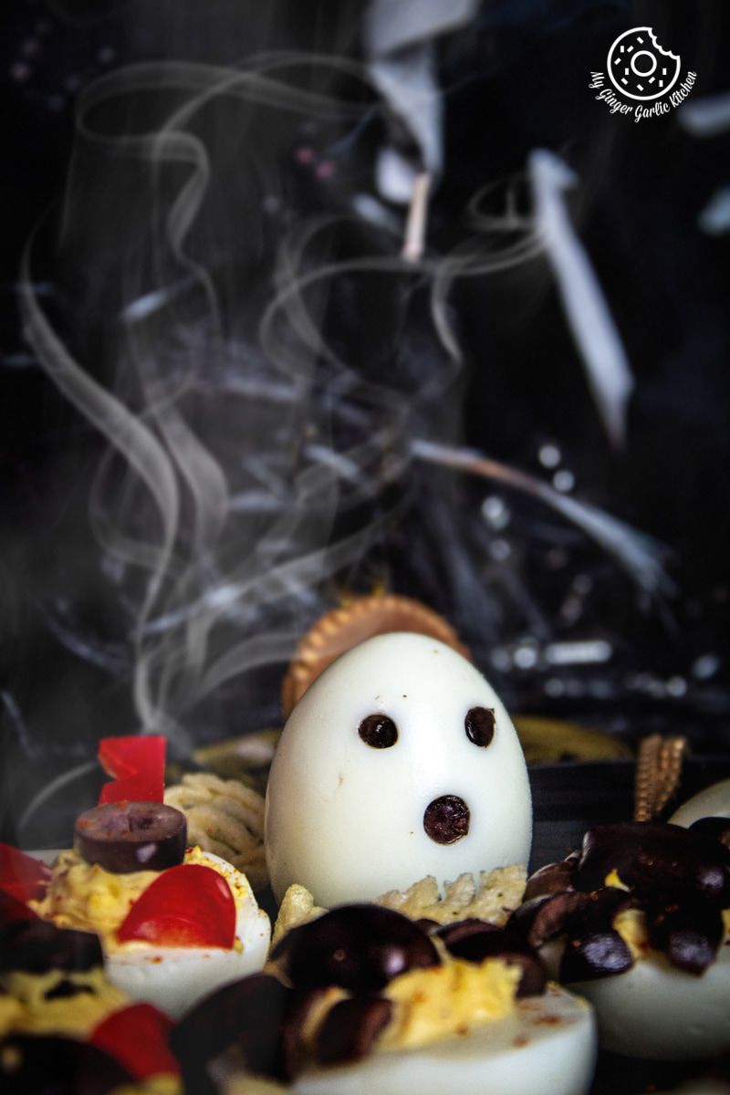 halloween-deviled-eggs-6.jpg