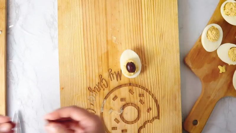 Image of the recipe cooking step-5-2 for 7 Halloween Deviled Egg Ideas + Halloween Ghost Egg