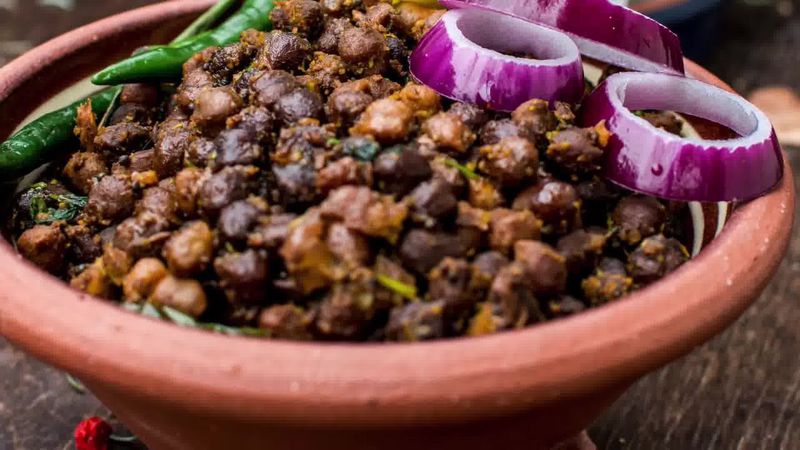 Image of the recipe cooking step-1-14 for How to Make Halwa Chana Poori – Ashtami Prashad