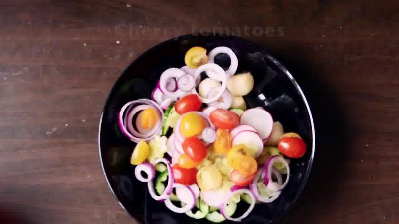 Image of the recipe cooking step-1-5 for Honeydew Melon Radish Salad Bowls