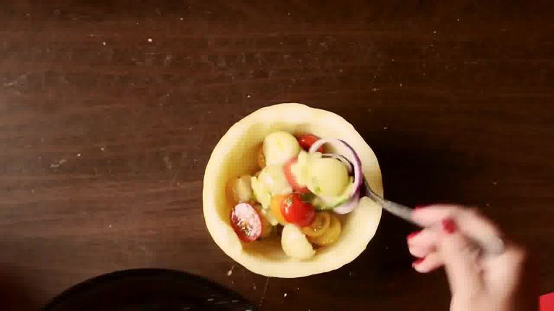 Image of the recipe cooking step-1-7 for Honeydew Melon Radish Salad Bowls