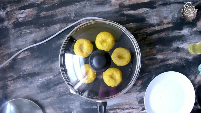 Image of the recipe cooking step-4-5 for How to Make Dal Bafla - Bafla Bati (Oven and Pan)