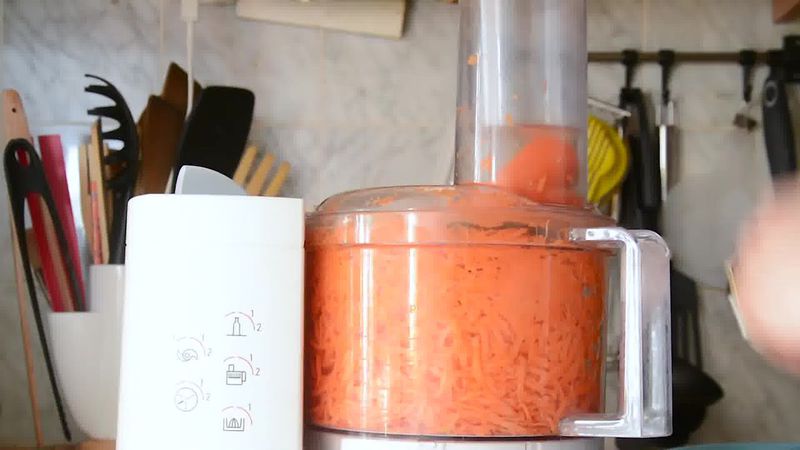 Image of the recipe cooking step-1-1 for Carrot Halwa - How to Make Gajar Halwa