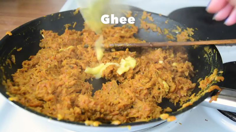 Image of the recipe cooking step-1-10 for Carrot Halwa - How to Make Gajar Halwa