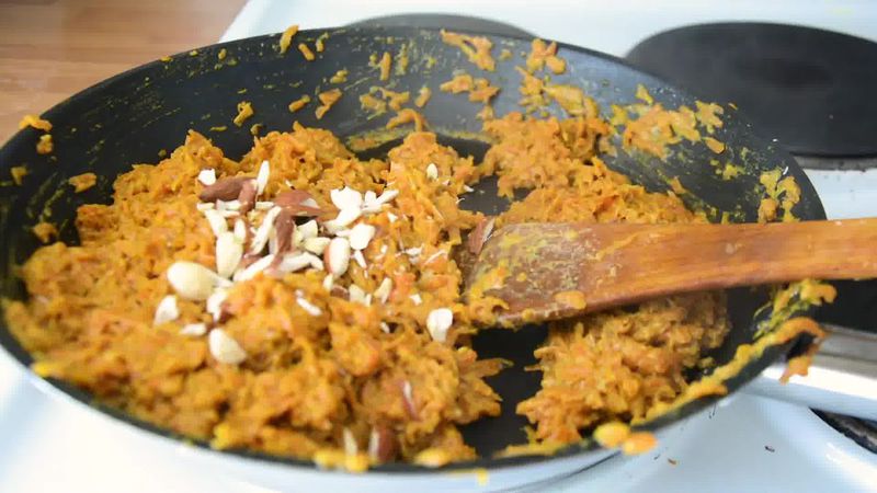 Image of the recipe cooking step-1-9 for Carrot Halwa - How to Make Gajar Halwa