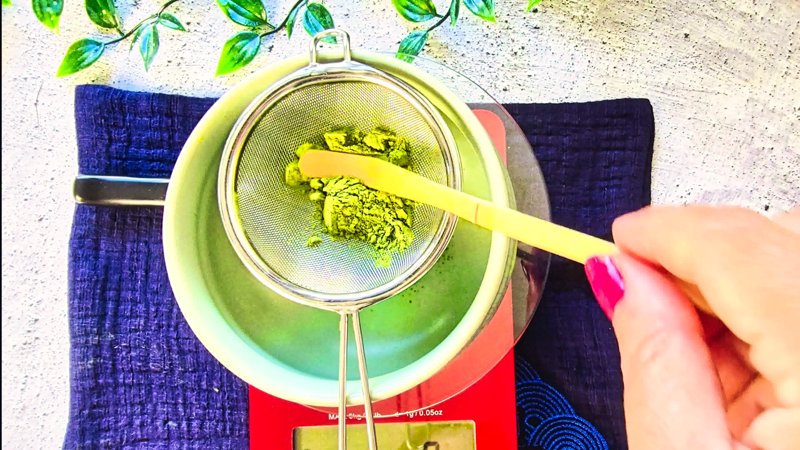 Image of the recipe cooking step-1-2 for Iced Matcha Latte Recipe: Golden Ratioe