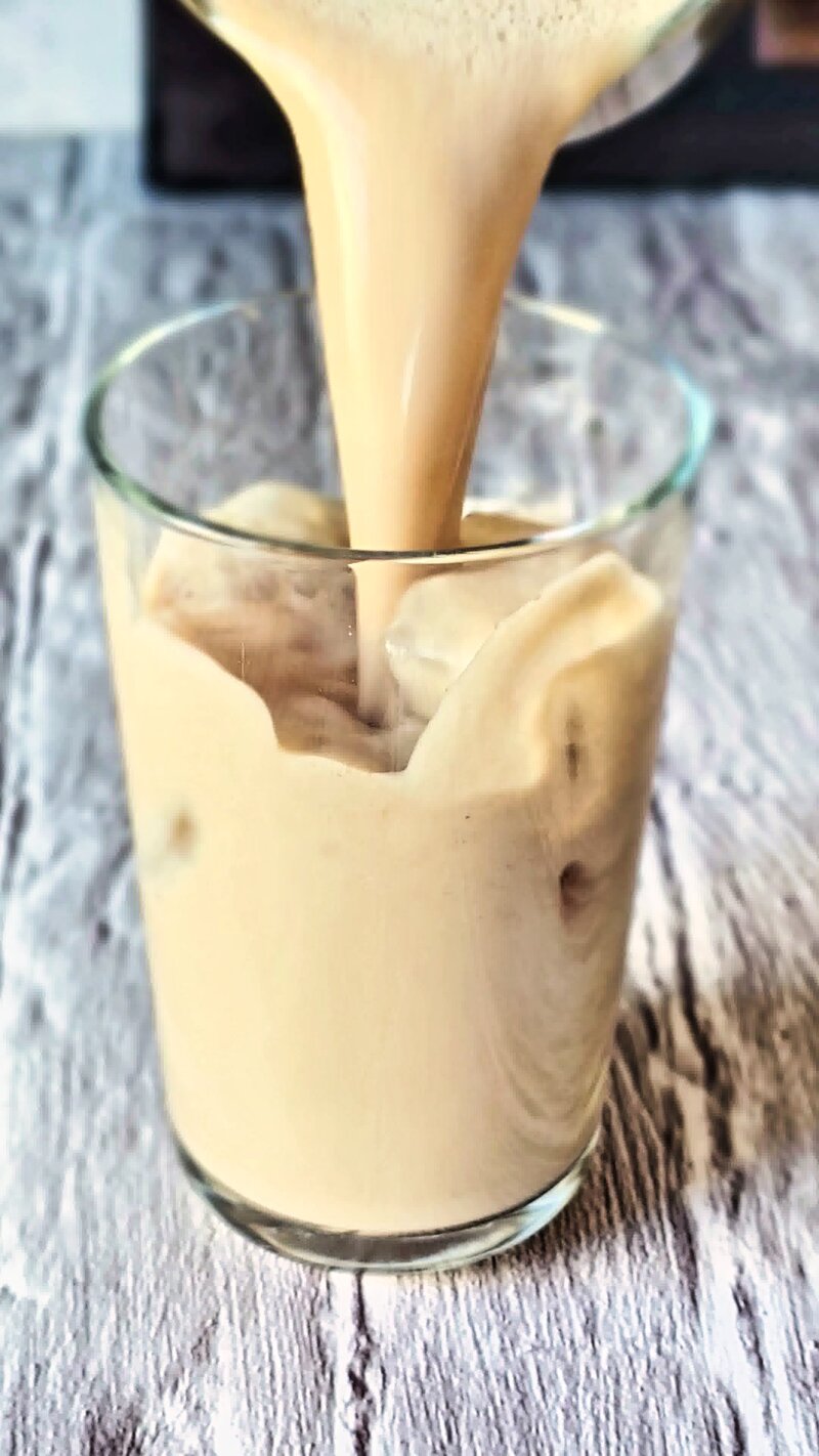 Image of the recipe cooking step-1-3 for Iced Oat Latte with Dalgona Coffee