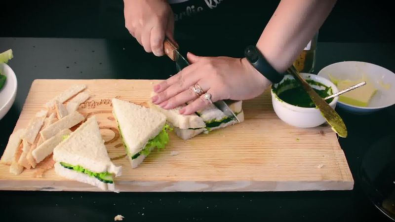 Image of the recipe cooking step-2-6 for Indian Cucumber Chutney Sandwich – Tea Time Sandwich