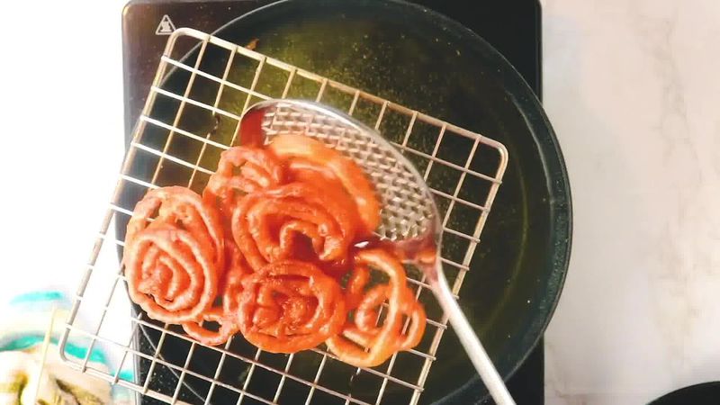 Image of the recipe cooking step-3-5 for Jalebi recipe