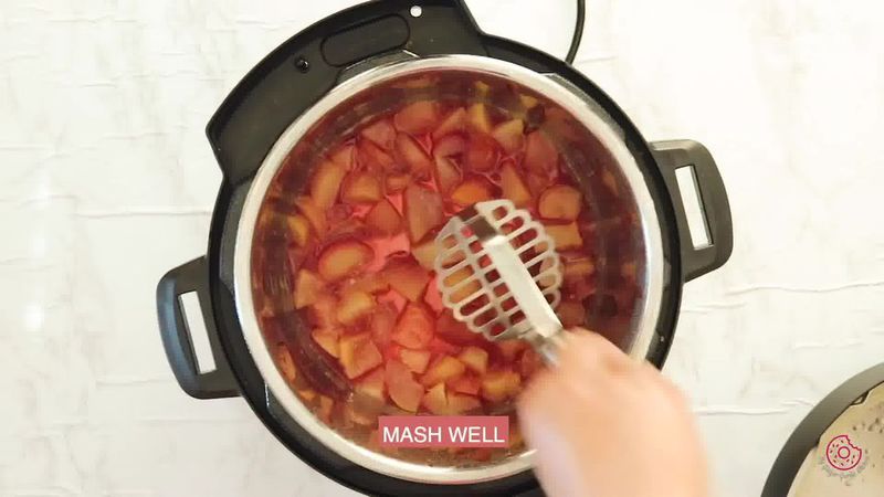 Image of the recipe cooking step-1-6 for Instant Pot Peach Jam