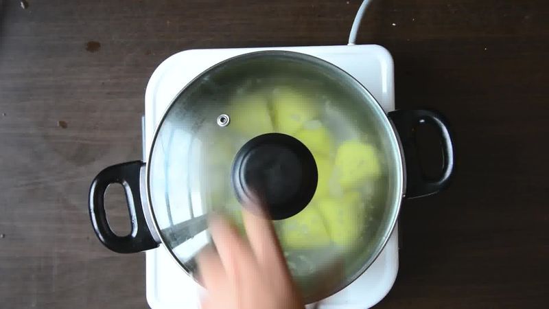 Image of the recipe cooking step-1-3 for Jaipuri Aloo Pyaaz Ki Sabzi – Potato Onion Curry