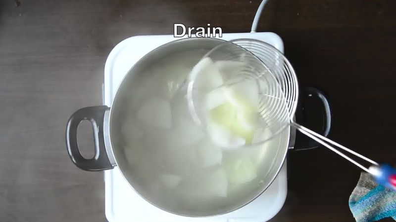 Image of the recipe cooking step-1-6 for Jaipuri Aloo Pyaaz Ki Sabzi – Potato Onion Curry
