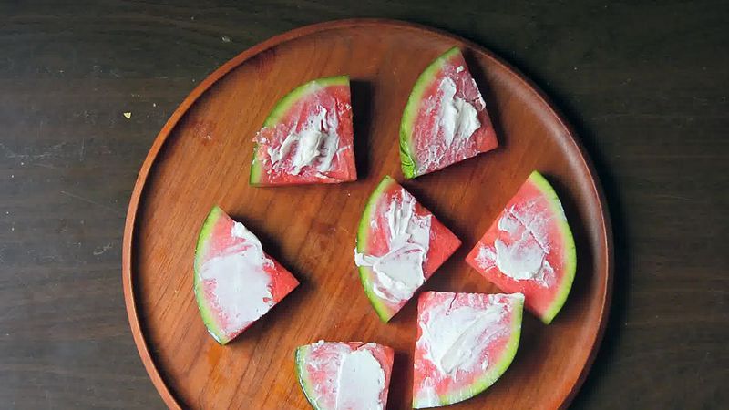 Image of the recipe cooking step-1-2 for Juicy Watermelon Pizza