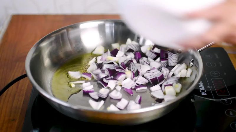 Image of the recipe cooking step-2-3 for Kadai Paneer
