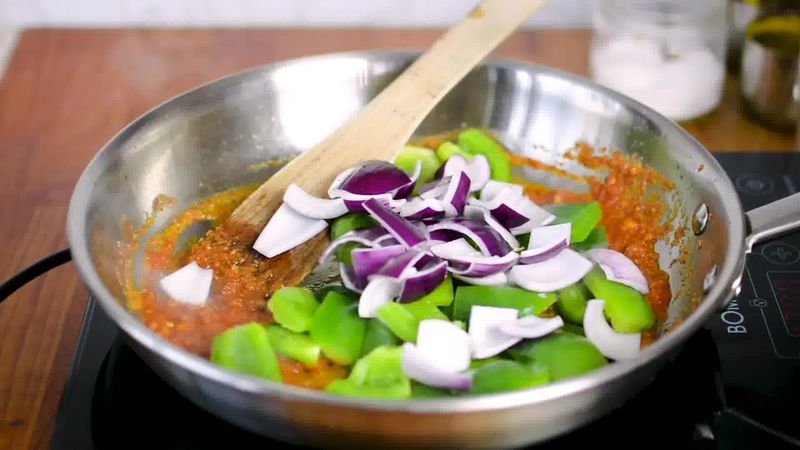 Image of the recipe cooking step-3-4 for Kadai Paneer
