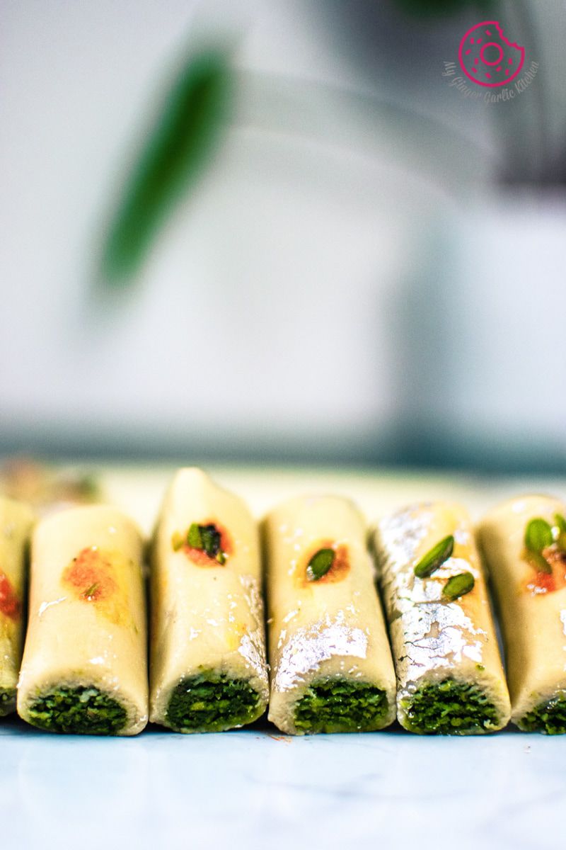 Kaju pista roll ou caju pistachio rolls mithai ou sigar indian