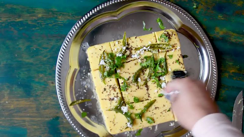 Image of the recipe cooking step-3-2 for Khaman Dhokla Recipe - Instant Soft and Spongy Dhokla