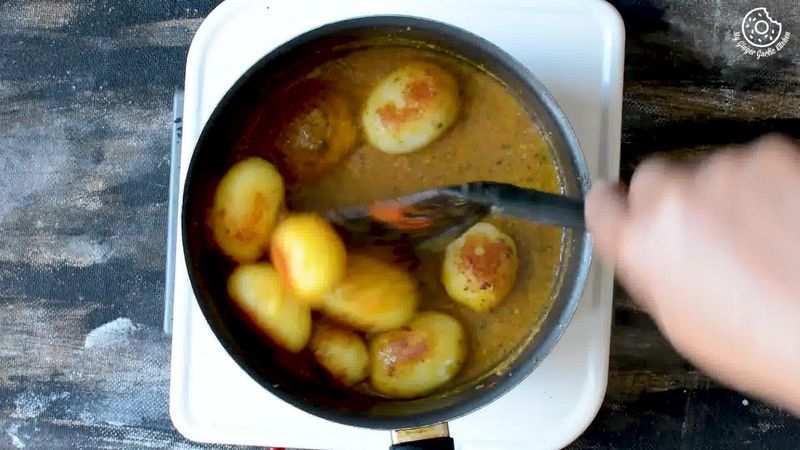 Image of the recipe cooking step-1-12 for Lehsuni Dum Aloo - Spicy Garlicky Potatoes