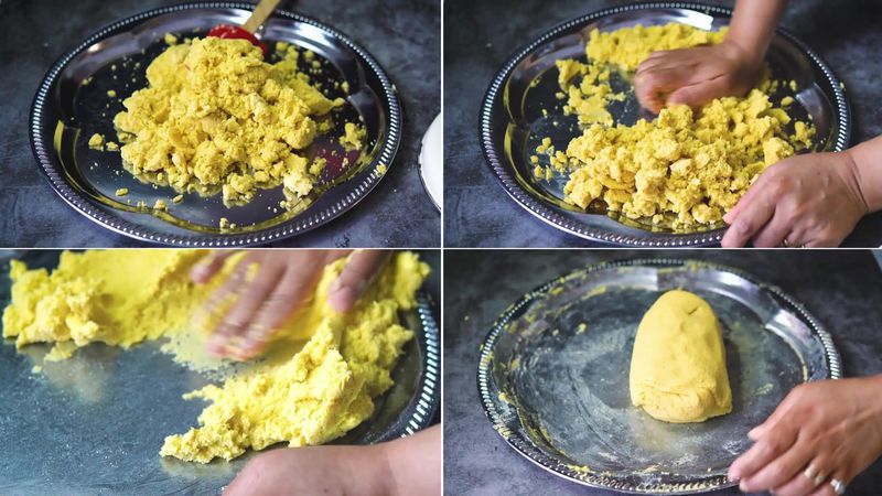 Image of the recipe cooking step-1-4 for Makki Ki Roti