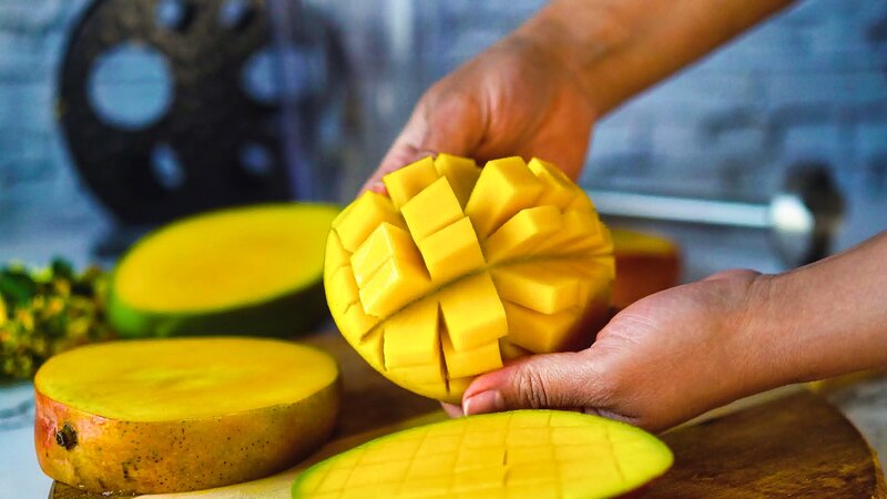 Image of the recipe cooking step-1-1 for Mango Coconut Latte