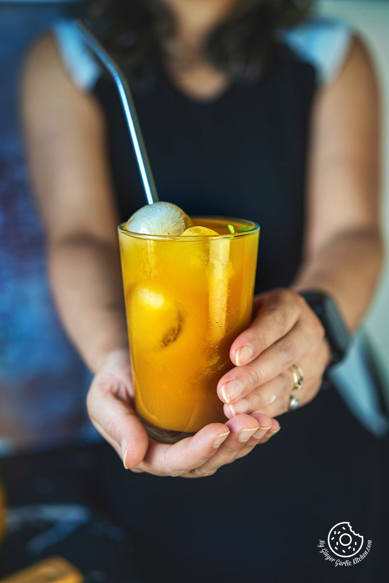 https://cdn.mygingergarlickitchen.com/images/800px/800px-mango-iced-tea-5.jpg