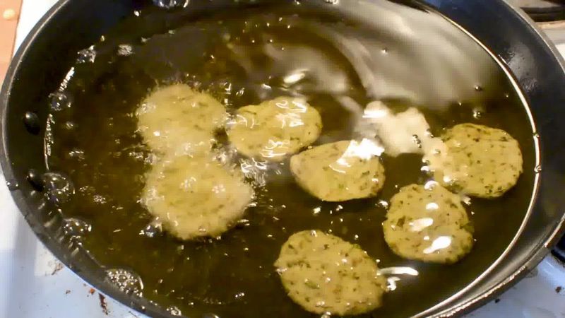 Image of the recipe cooking step-2-1 for Masala Mathri - Spicy Indian Crackers (Fried and Baked)