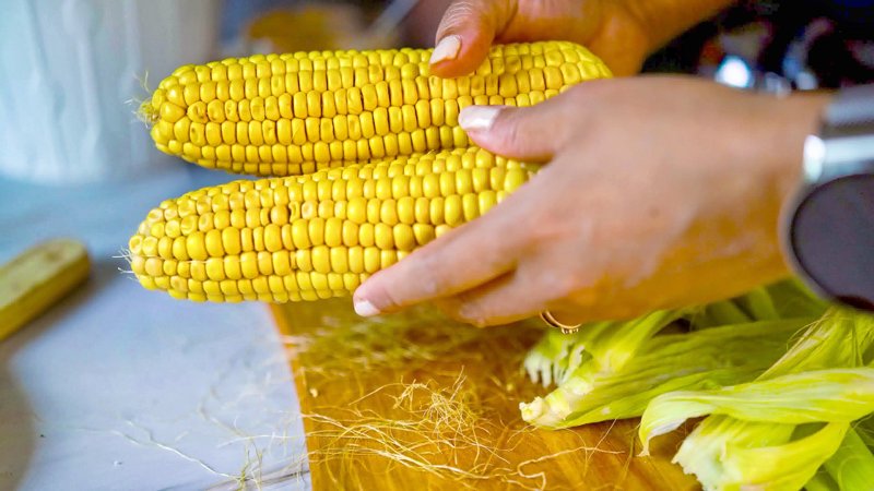 Image of the recipe cooking step-1-1 for Mexican Street Corn (Elote) Recipe