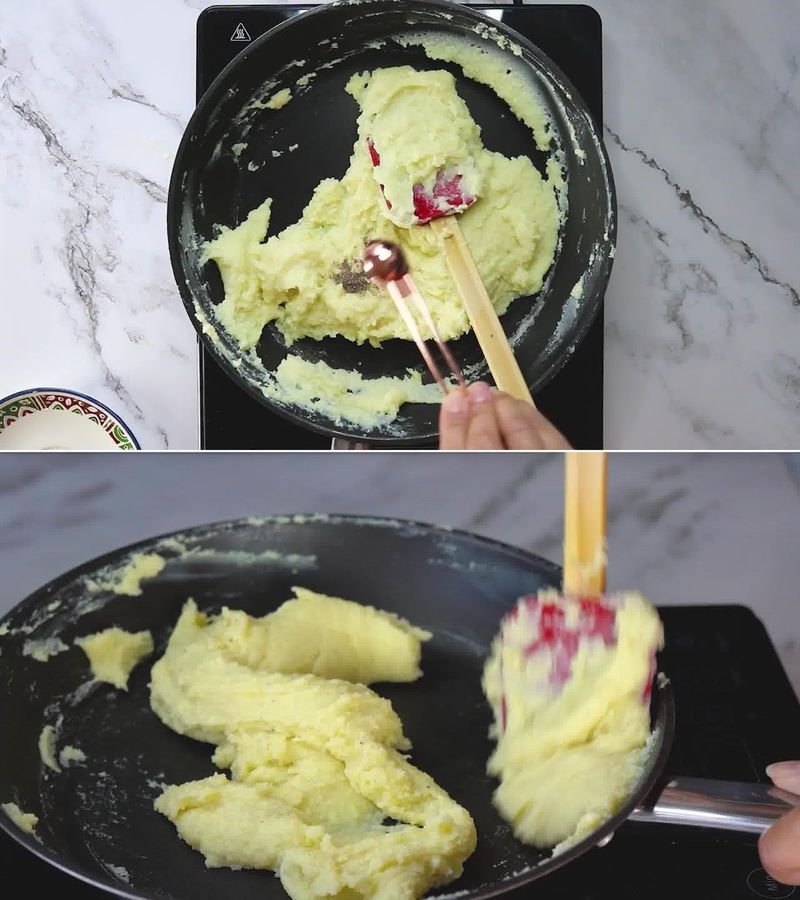 Image of the recipe cooking step-1-6 for Milk Powder Burfi