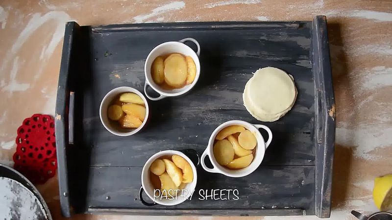 Image of the recipe cooking step-1-11 for Mini Apple Pear Tarte Tatin