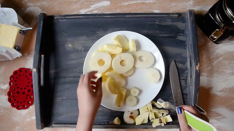 Image of the recipe cooking step-1-3 for Mini Apple Pear Tarte Tatin