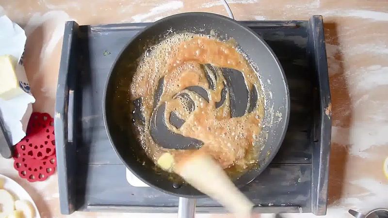 Image of the recipe cooking step-1-7 for Mini Apple Pear Tarte Tatin