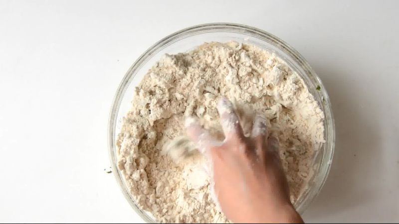 Image of the recipe cooking step-1-3 for Mint Coriander Tandoori Roti Recipe