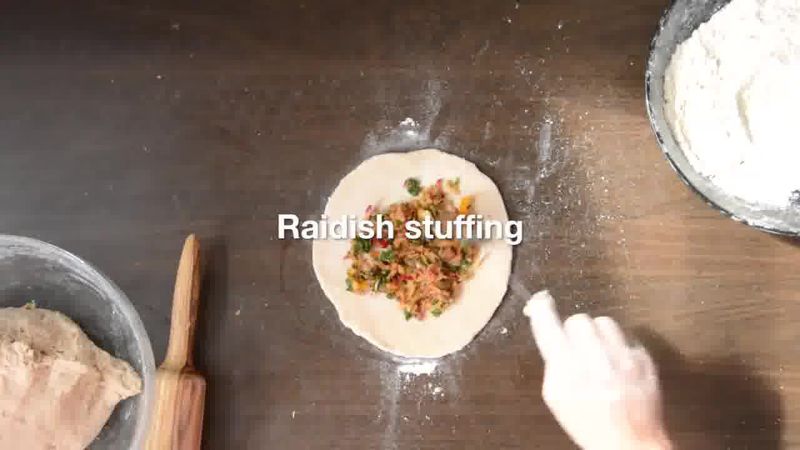 Image of the recipe cooking step-4-2 for Mooli Paratha With Strawberry Grapes Chutney (Video)