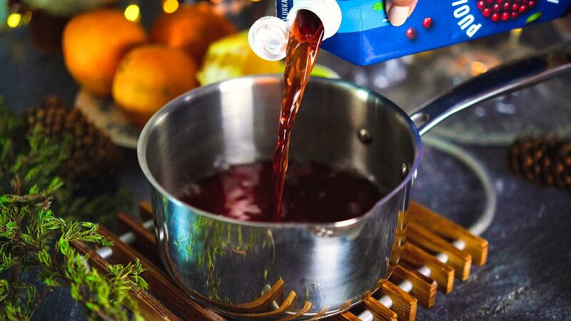 Image of the recipe cooking step-1-2 for Mulled Berry Juice