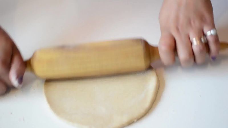 Image of the recipe cooking step-3-2 for Mushroom Kale Stuffed Paratha (Video)