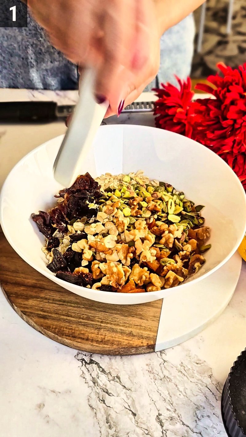 Image of the recipe cooking step-1-1 for No Bake Almond Energy Bars