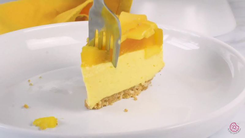 Image of the recipe cooking step-4-3 for No Bake Mango Cheesecake