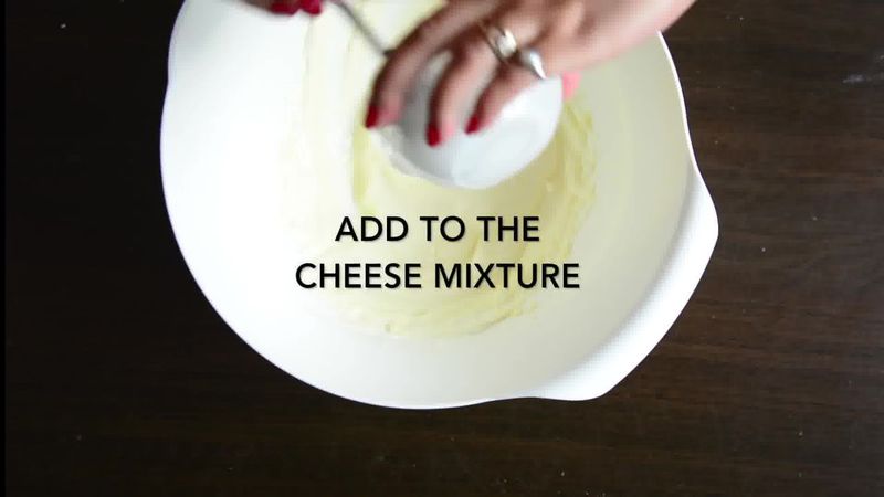 Image of the recipe cooking step-1-13 for No-Bake Mini Strawberry Nutella Cheesecake