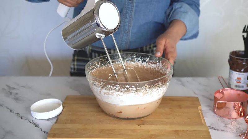 Image of the recipe cooking step-1-4 for 3-Ingredient Nutella Mousse