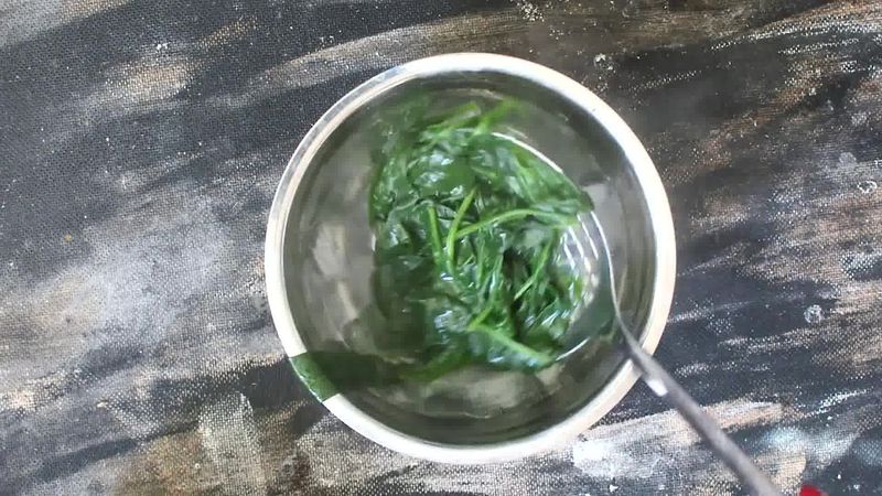 Image of the recipe cooking step-1-5 for Palak Paneer - Spinach and Indian Cottage Cheese Gravy