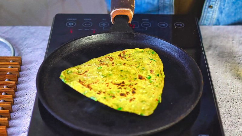 Image of the recipe cooking step-2-13 for  Palak Paratha Recipe (Spinach Paratha)