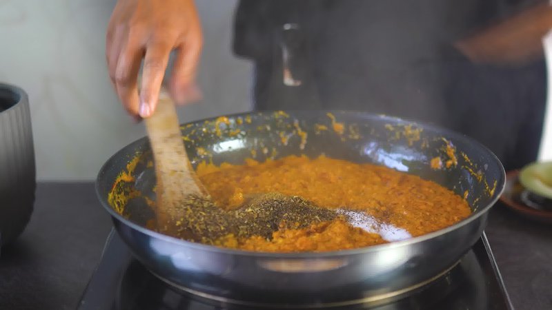 Image of the recipe cooking step-4-6 for Paneer Bhuna Masala