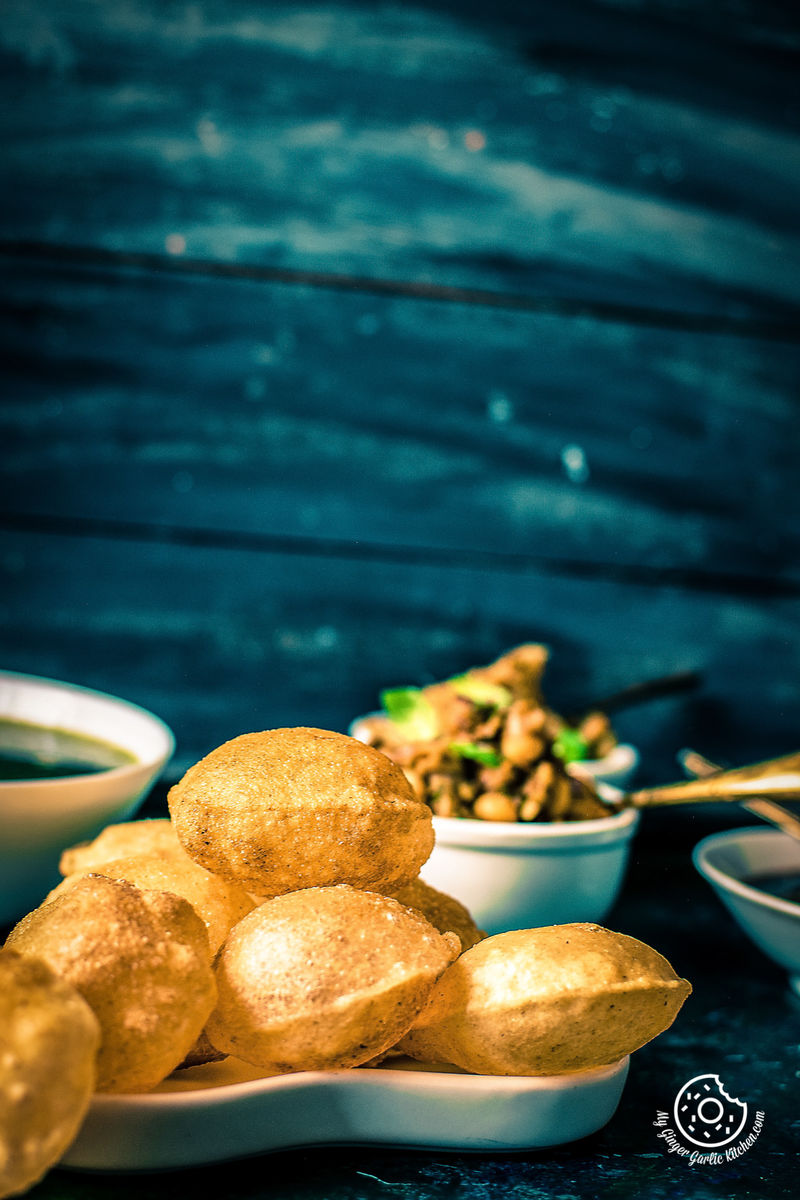 pani puri served in a plate