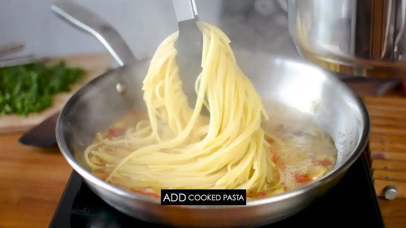 Image of the recipe cooking step-1-9 for Pasta Aglio E Olio (Spaghetti with Oil and Garlic)